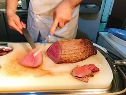 【吉祥寺×ホテルブッフェ】ローストビーフも♡絶品グルメを味わおう
