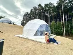 【静岡】ゴルフ場と富士山を見渡しながらグランピングを楽しめる新体験！『かんなみスプリングス グランピング』