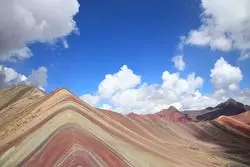 ペルーのフォトジェニックな山♡絶景のレインボーマウンテン！