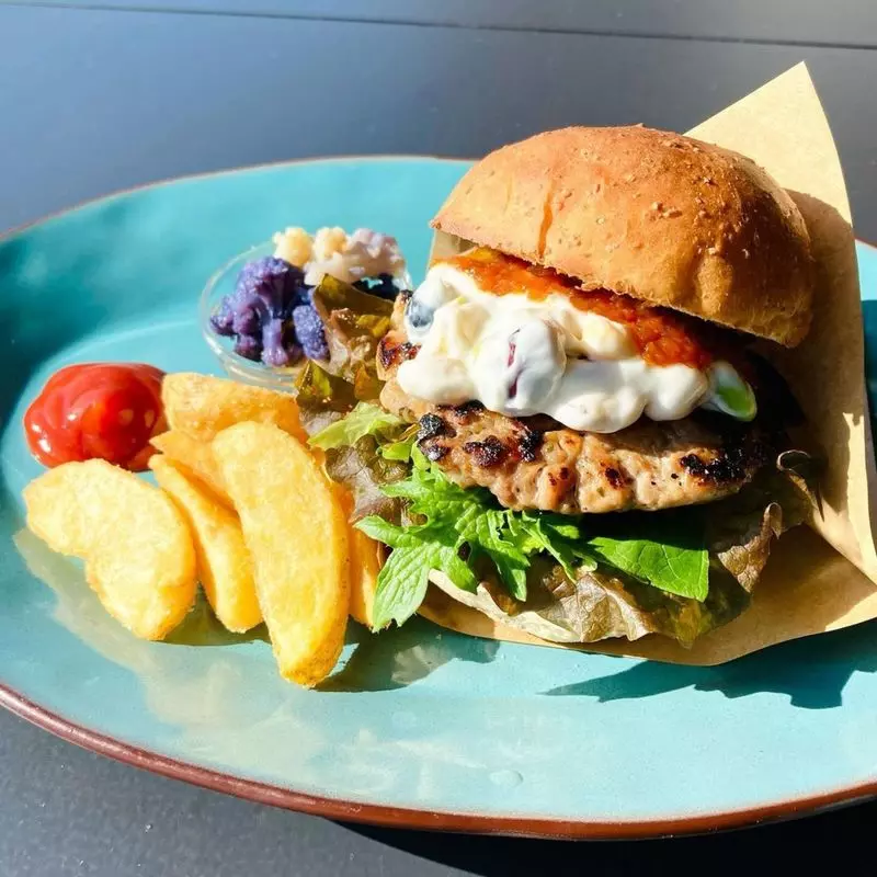 ポークバーガー専門店『ポルコズダイナー』のグルメに舌鼓 2枚目