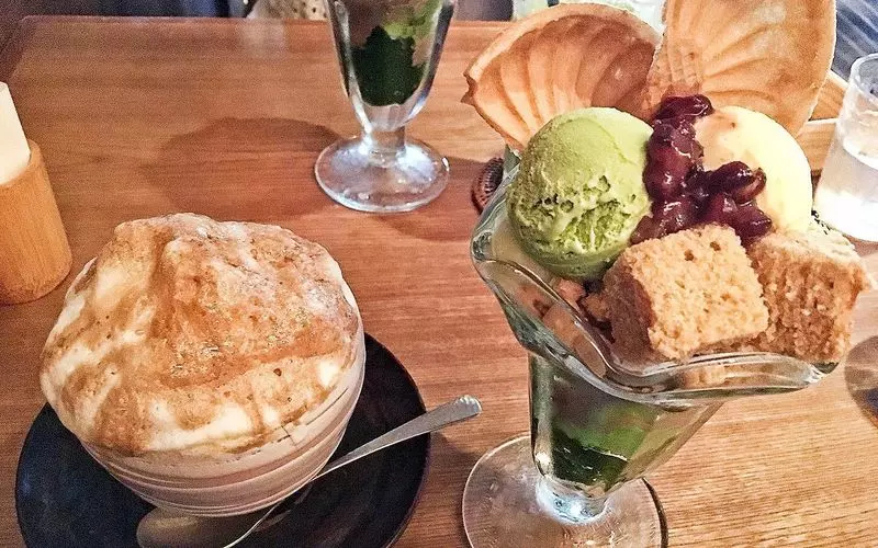 7.【神楽坂】東京の風情を楽しみながらパフェを味わえる「神楽坂 茶寮 本店」 1枚目