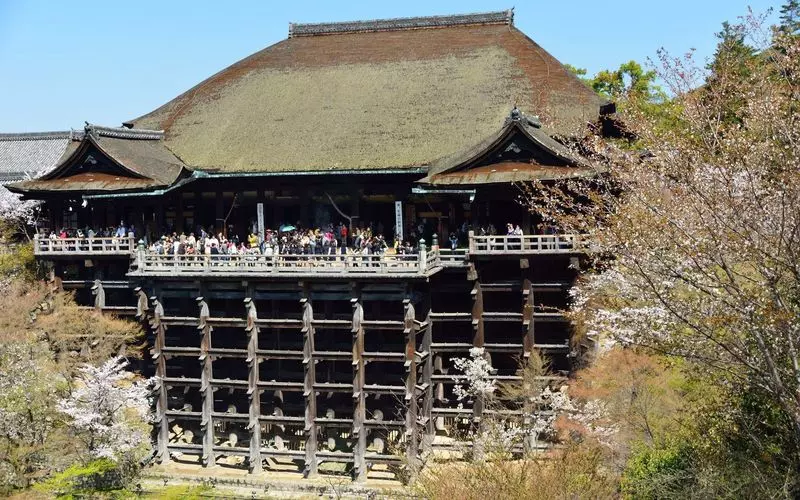 4. 【京都市東山区】京都と言えばここ！夜でも壮大なスケールを楽しめる観光地「清水寺」 1枚目