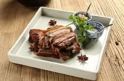 香辛料の香り漂う古民家風料理店「月下爐（げっかろ）」