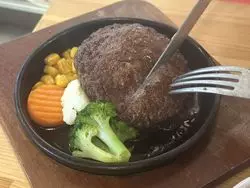 コスパよし！昼から朝まで飲める『BEEF KITCHEN STAND 歌舞伎町店』で23:00以降はカラオケもできる！