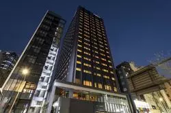 立地バツグン！レム六本木で高級感あふれるシックな夜を体感しよう