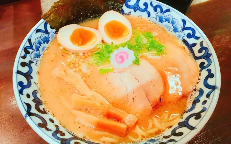 こだわりぬいたスープと麺に舌鼓！ 1枚目