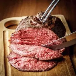 【池袋の人気肉バル】肉好きの聖地「肉バル Bar&Grill motto」で肉料理を堪能