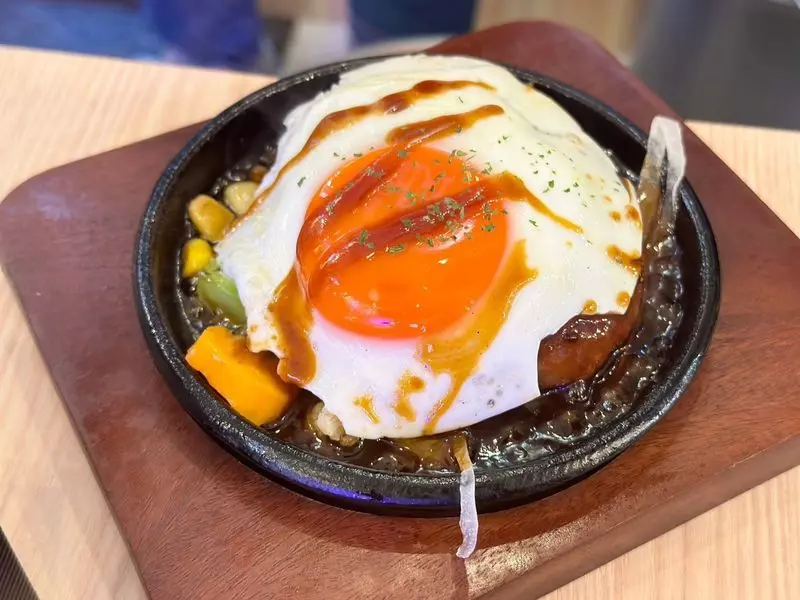 【秋葉原×肉】一度食べたらやみつき！名物ビフテキを堪能「BEEF KITCHEN STAND 秋葉原電気街口店」PR 2枚目