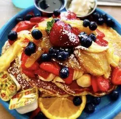 【絶品パンケーキ】ハワイで並んでも食べたい「カフェカイラ」にGO