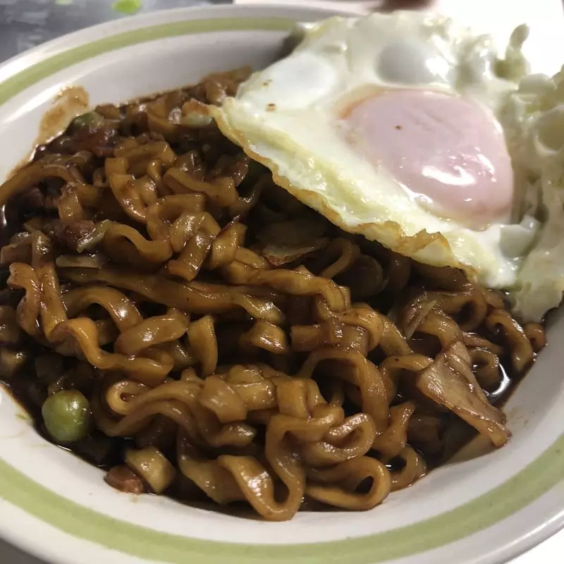 インスタントだからって侮れない！絶品ジャージャー麺をお家で♡ 2枚目