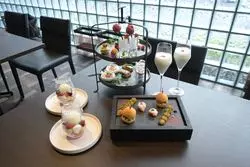 『東京ベイ潮見プリンスホテル』の「ストロベリー&ピスタチオアフタヌーンティー～Parfait Sensation～」を徹底レポート！
