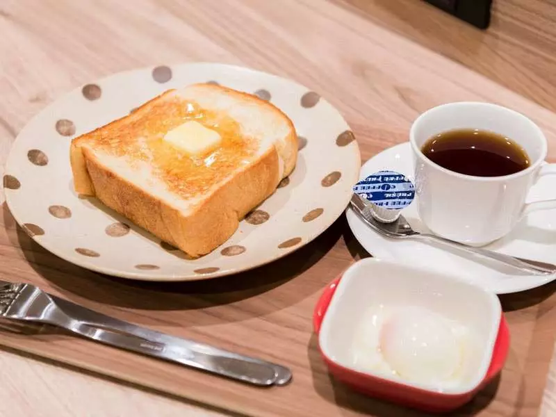 おいしい朝食もついてくる! 1枚目
