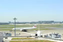 飛行機に乗らない空港デートのススメ。メンズアウモ的デートコースの新提案。