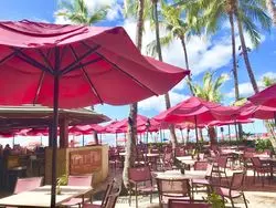 ハワイ女子旅に♡一面ピンクのMai Tai Barがかわいい！