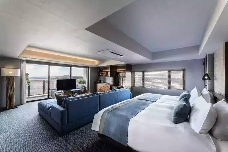 沖縄でおこもりステイ！海やプールだけじゃないホテルだけで楽しめるリゾート体験	の画像
