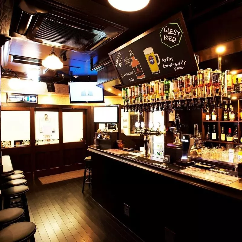 2. HUB|豊富なドリンクメニューが魅力! 1枚目