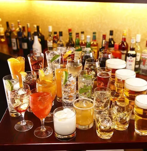 100種類以上ものドリンクが飲み放題! 1枚目