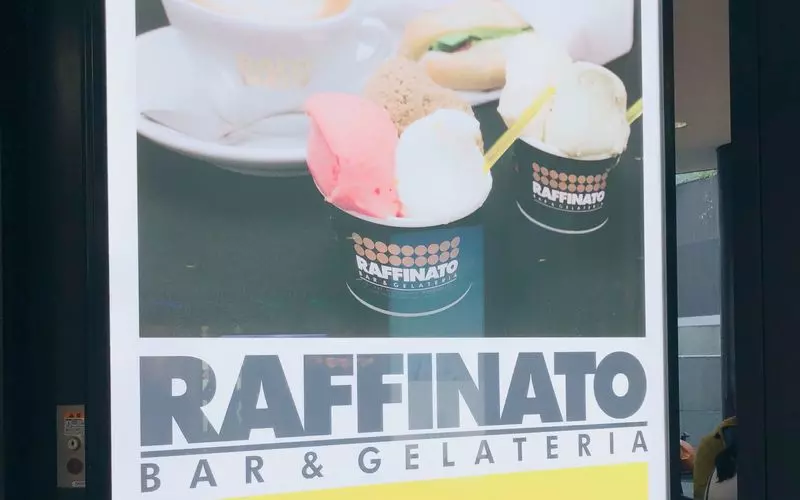 5. 【グランフロント大阪】梅田で手頃アイスならジェラート専門店「RAFFINATO」 1枚目