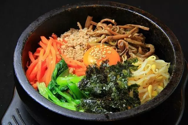 新大久保でひとりランチ5. モイセ 2枚目