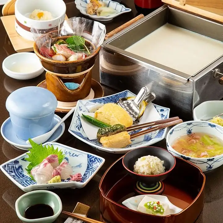 伝統と革新が織りなす豆腐懐石の贅沢な時間！太宰府観光の締めくくりに | 梅の花 太宰府別荘 自然庵の画像