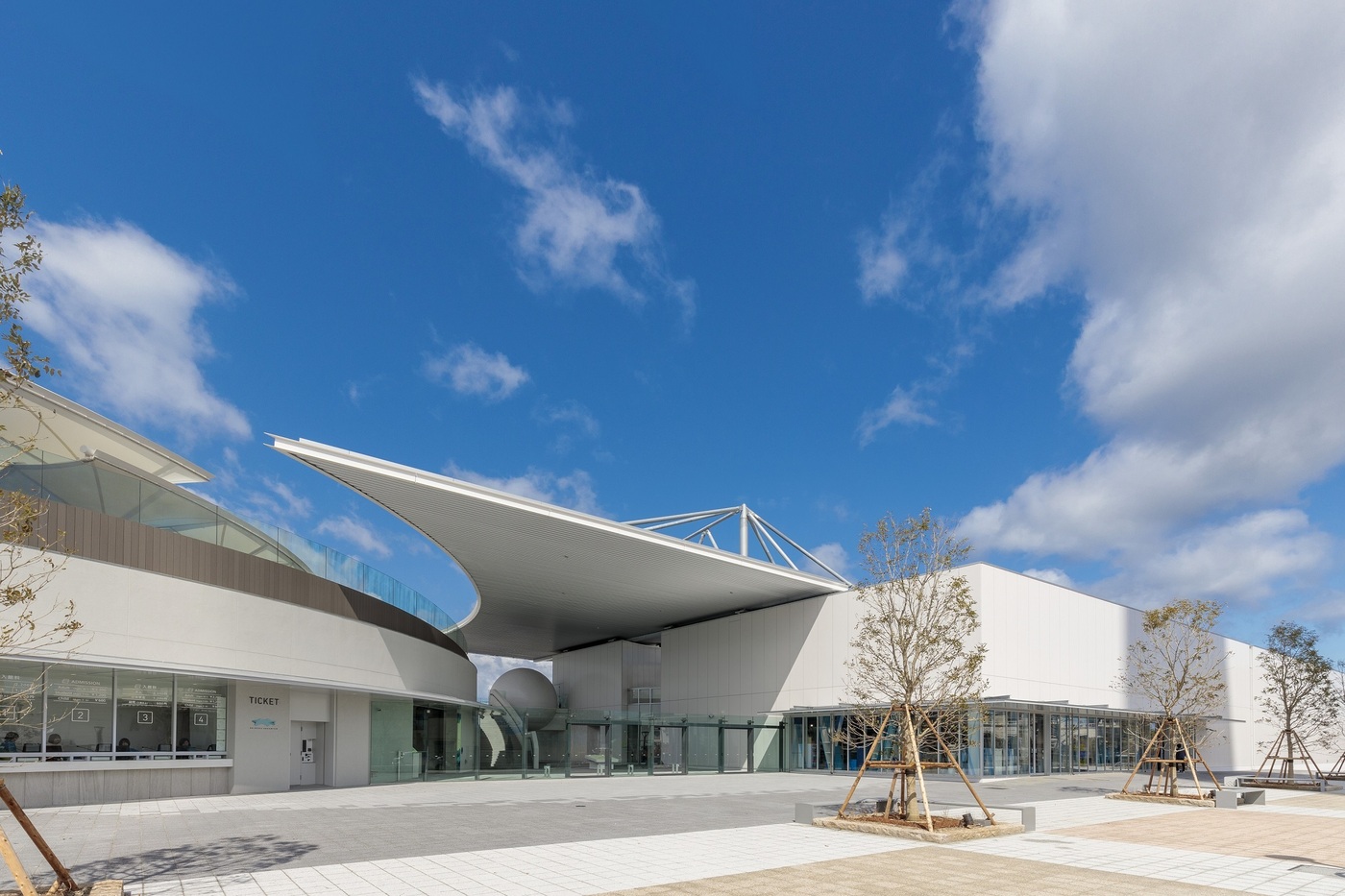 家族みんなで海の世界を探検！四国最大の海洋生物展示数｜四国水族館の画像