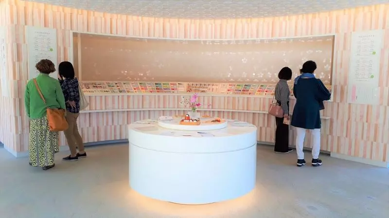 「竈門神社」の可愛い授与所やお守りが見どころ！ 1枚目