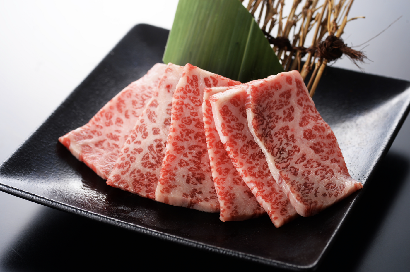 雰囲気のある焼肉デート！すすきのの隠れ家的名店｜ビラ リストランテ ガヤ すすきの店【公式】の画像