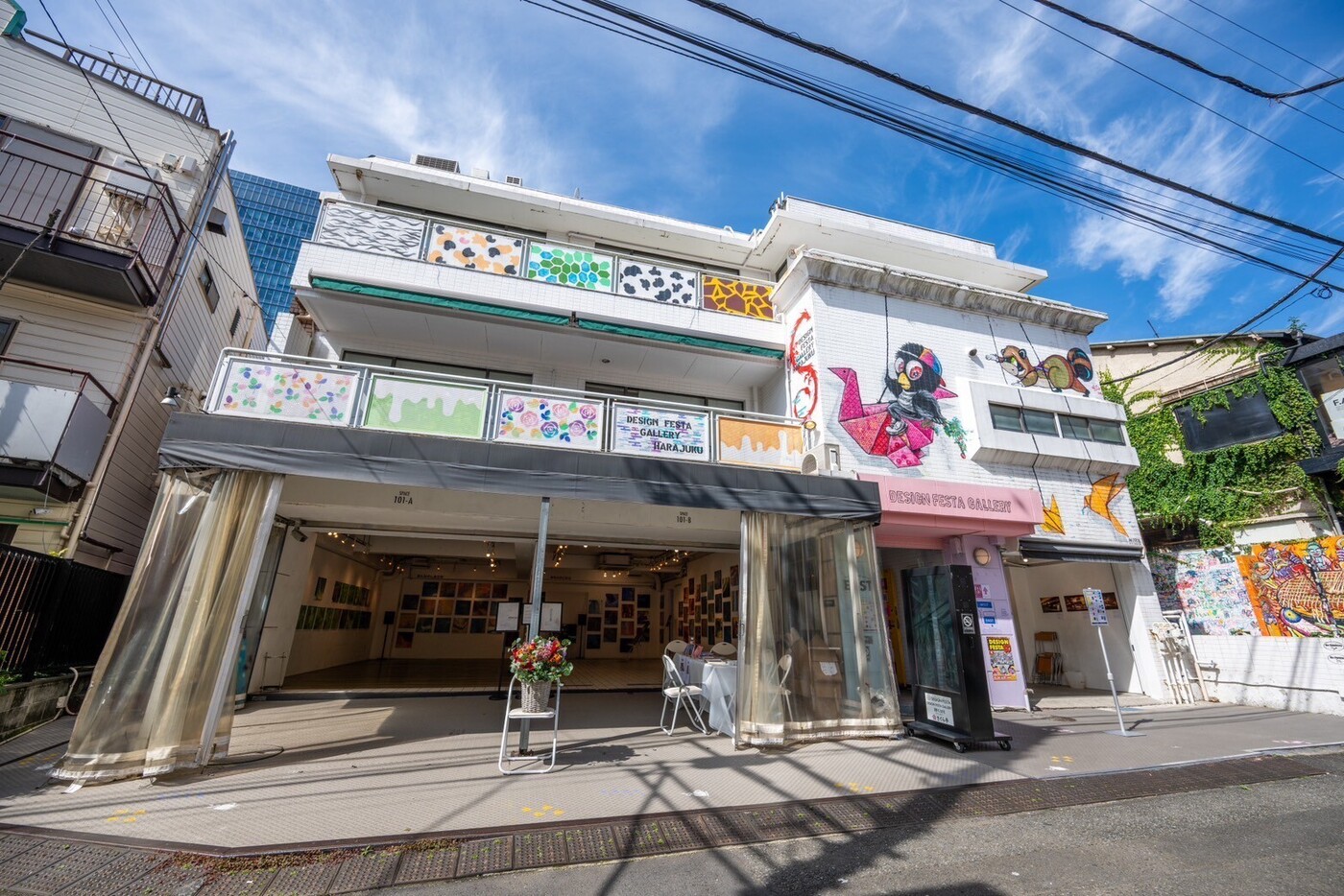 アートに囲まれた隠れ家カフェ体験！原宿｜Design Festa Cafe & Bar【公式】の画像