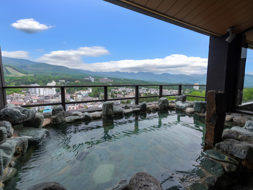 草津温泉で上質な湯浴みを満喫！記念日にふさわしいリゾート体験｜ラビスタ草津ヒルズ【公式】の画像