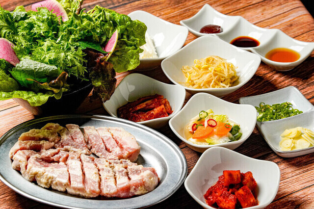 赤羽で本格韓国料理食べ放題！サムギョプサル韓国屋台 マシッタマシッタ 赤羽店【公式】の画像