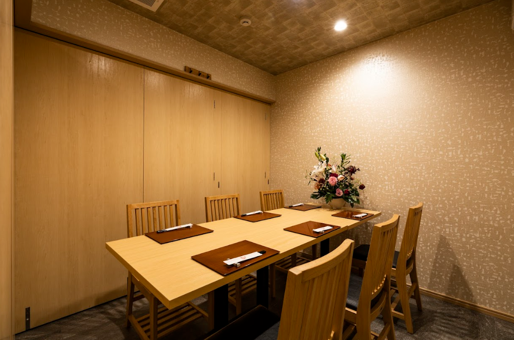 接待・会食に適した個室完備！博多駅徒歩約3分｜あら鍋 クエ料理とイカ活造り 博多 かんべえ 福岡総本店【公式】の画像