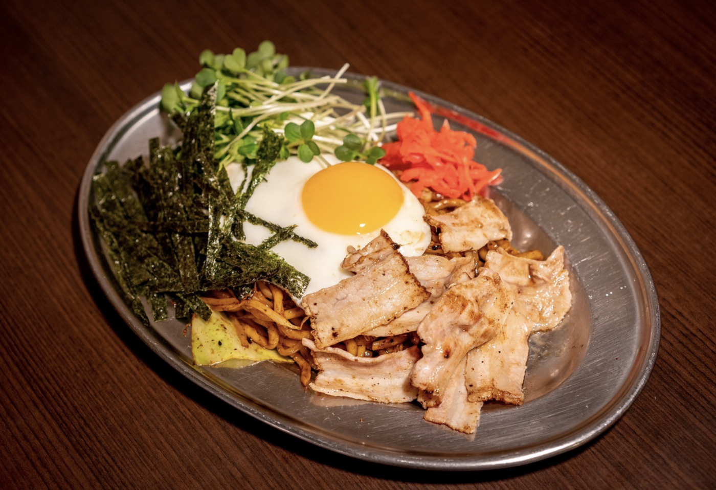ランチも締めも！横浜駅直結で楽しむ本格焼きそば｜横浜焼きそばセンターまるき 横浜アソビル店【公式】の画像