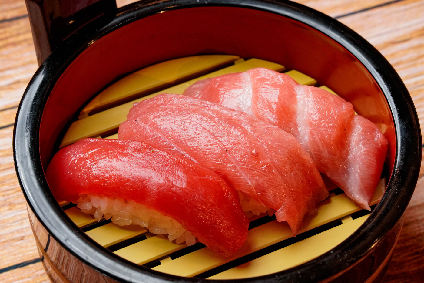 家族で楽しむ本格寿司と静岡の味！南町田で味わう漁師直送の新鮮魚介｜まめたい寿司 南町田店【公式】の画像