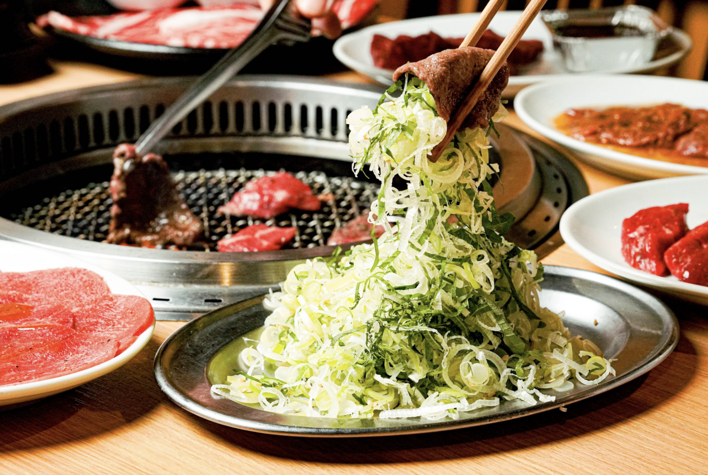 家族でもカップルでもOK！竹ノ塚で本格焼肉を味わうなら｜肉問屋直送 焼肉万里 竹ノ塚店【公式】の画像