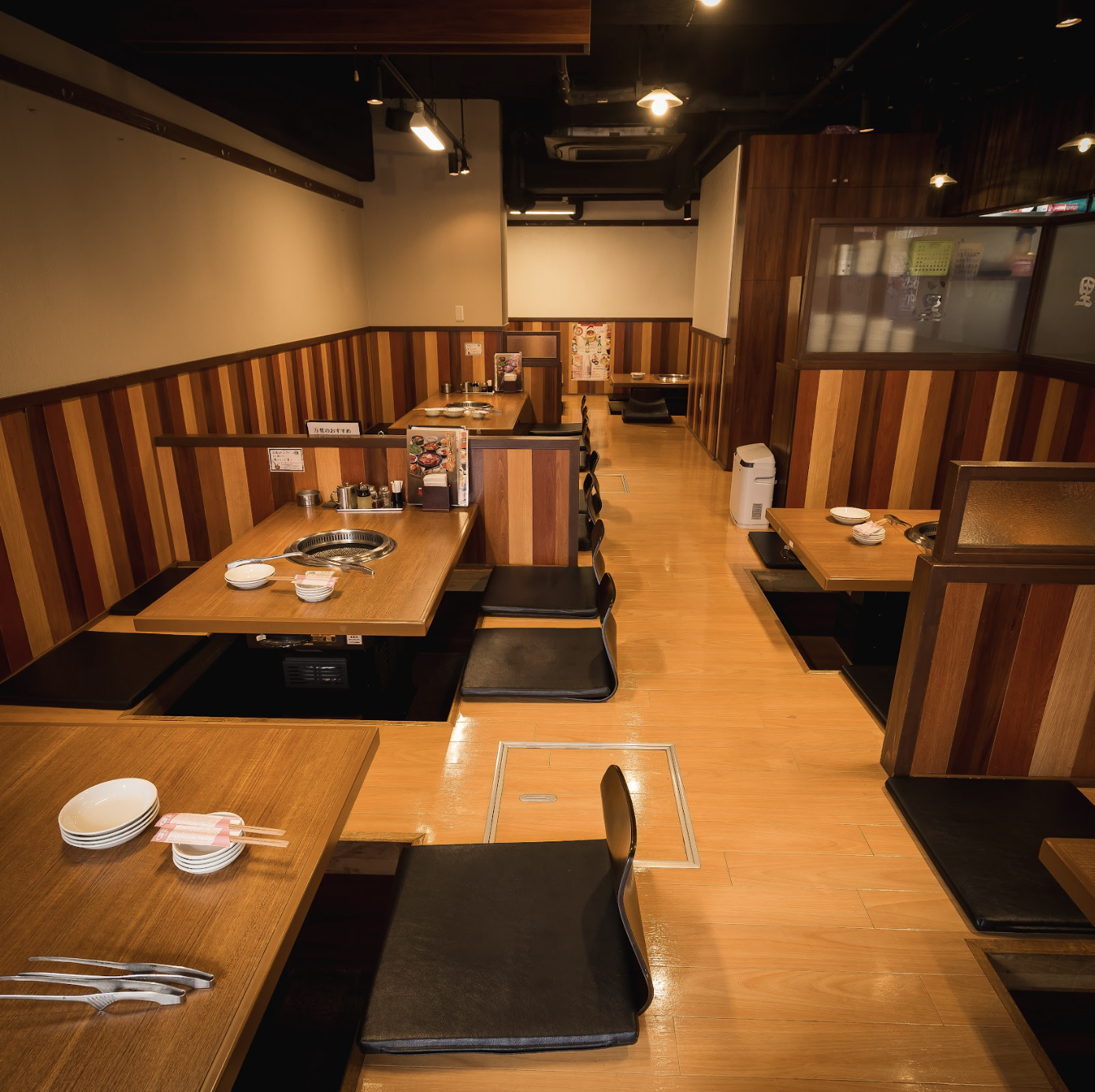家族でもカップルでもOK！竹ノ塚で本格焼肉を味わうなら｜肉問屋直送 焼肉万里 竹ノ塚店【公式】の画像