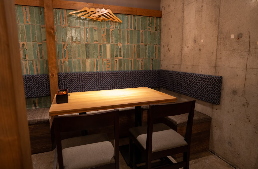 新橋で会社宴会や接待におすすめ！広島産牡蠣と厳選雲丹の海鮮居酒屋｜新橋海鮮居酒屋 ひまり商店【公式】の画像