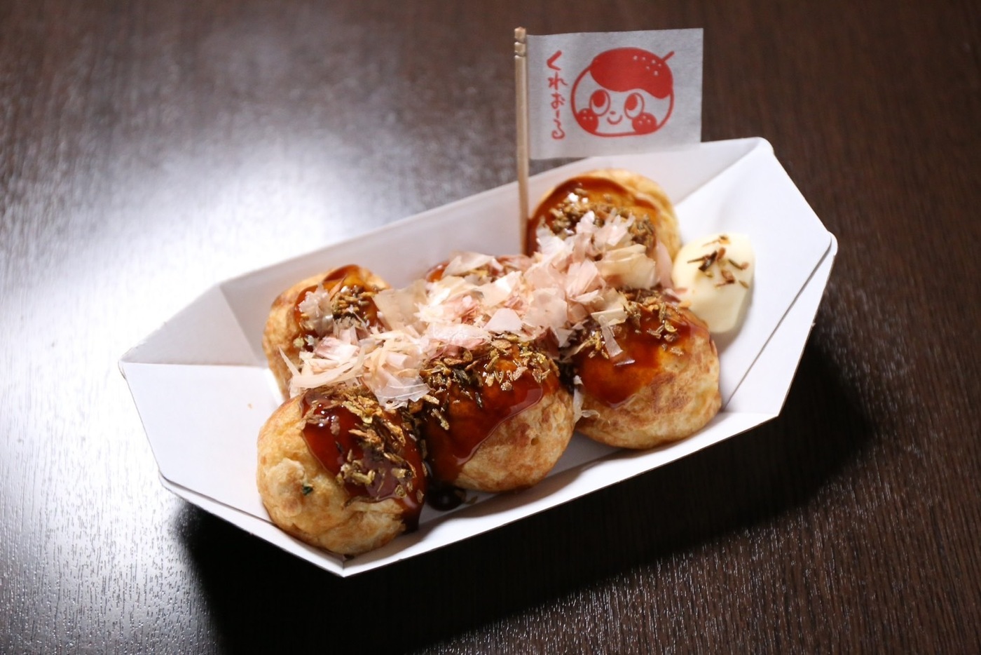 【難波】たこ焼きガチャが自慢の『くれおーるJUNK』！変わり種たこ焼きやクラフトビールを堪能の画像