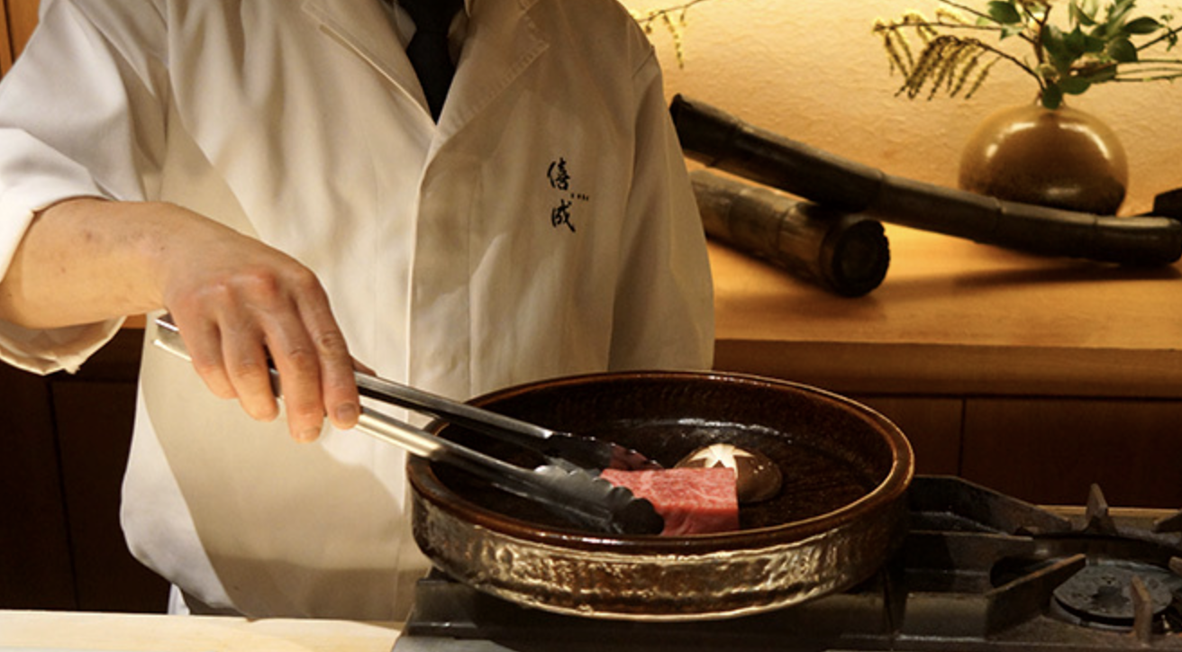 接待や記念日に選ばれる本格日本料理！青山の洗練された隠れ家｜日本料理 僖成【公式】の画像