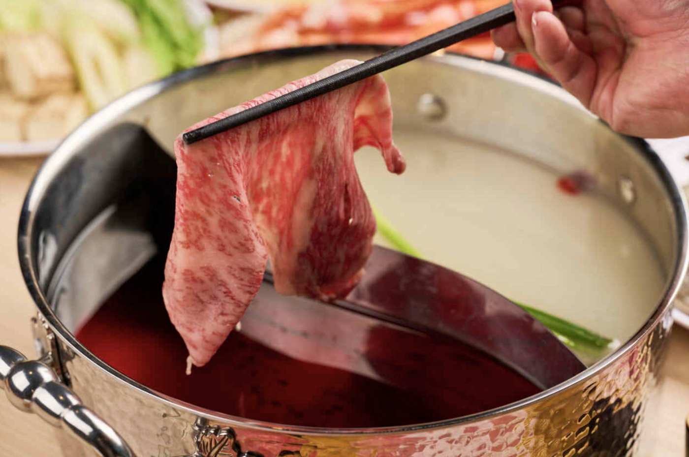 接待や記念日に選ばれる松阪牛しゃぶしゃぶの名店！渋谷道玄坂｜松阪牛 しゃぶしゃぶ&すき焼き 鍋吉 渋谷本店【公式】の画像