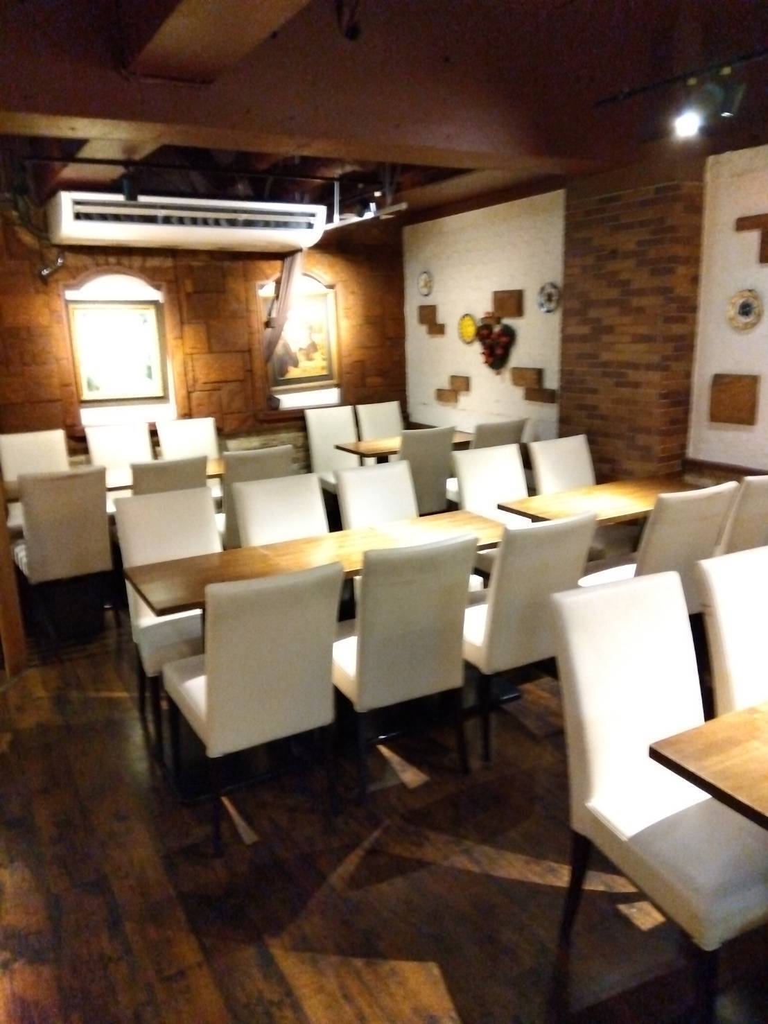 昼からワインを楽しむ大人の隠れ家！新橋｜ビストロ TOMO【公式】の画像