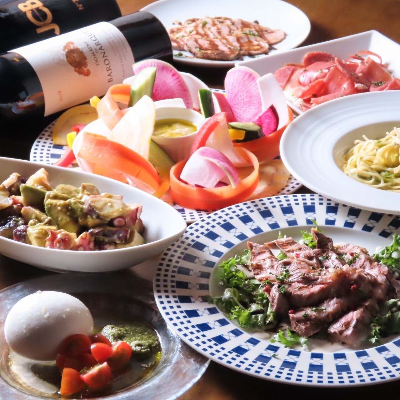 昼からワインを楽しむ大人の隠れ家！新橋｜ビストロ TOMO【公式】の画像