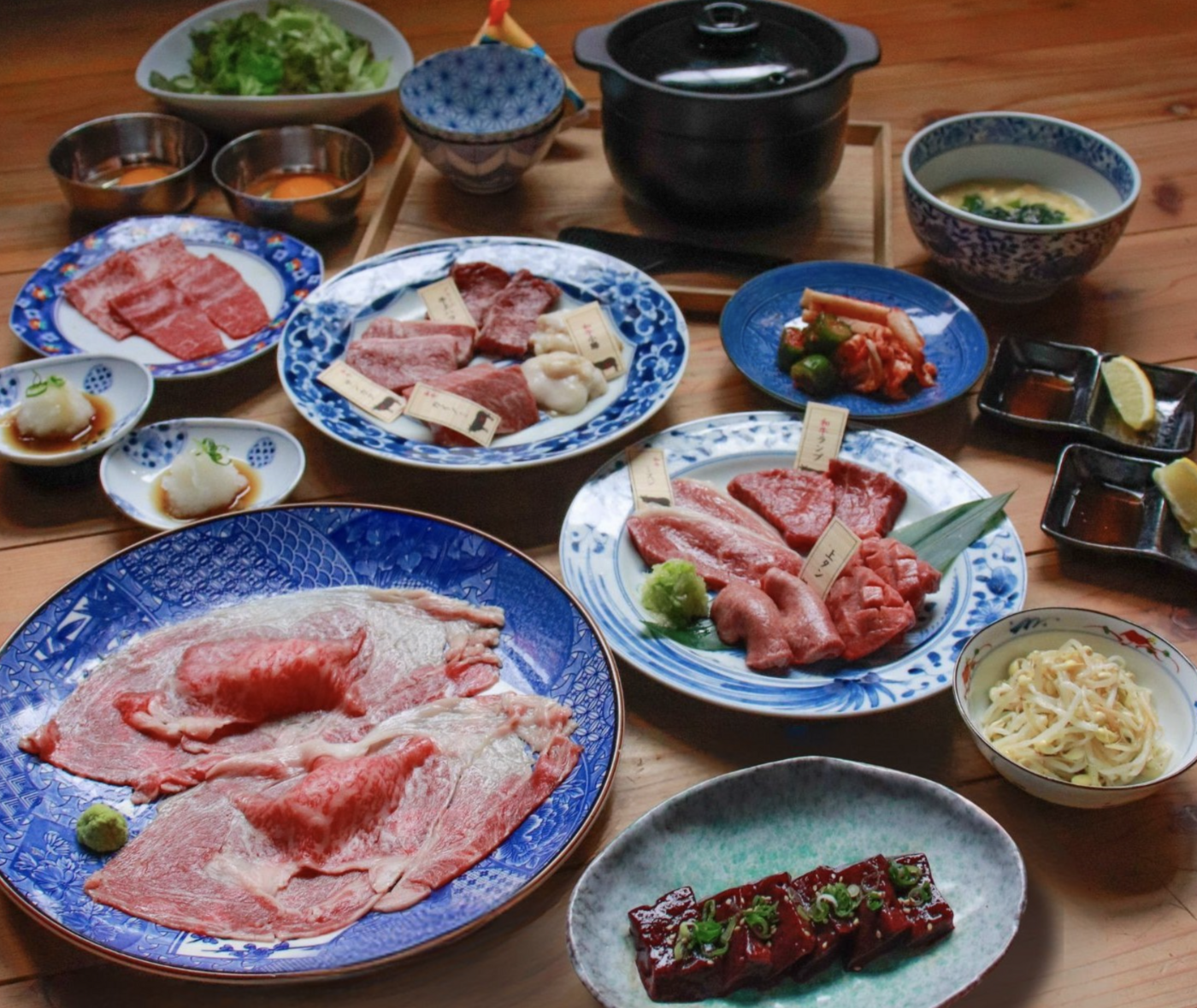 本格炭火焼肉と絶品土鍋ご飯を味わう！和歌山駅周辺の焼肉店｜炊きたてごはんと炭火焼肉 みかん【公式】の画像