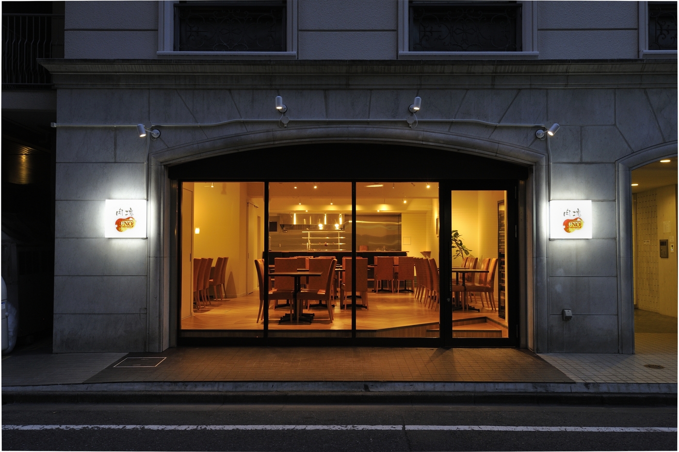 『肉塊UNO 溜池山王店』で味わう口福の牧草牛ディナーの画像