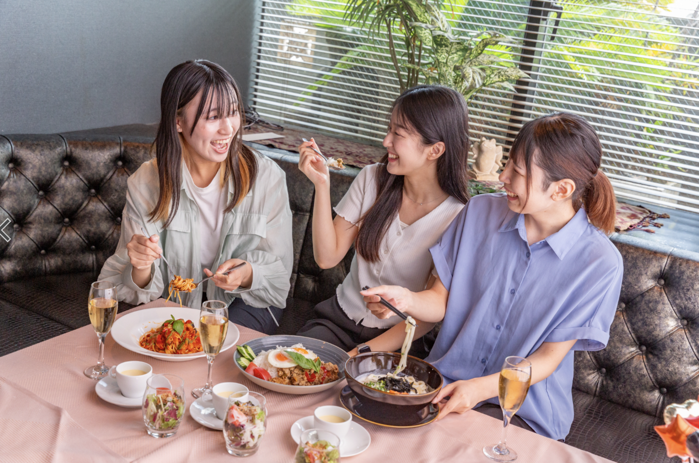 池袋で楽しむバリ風リゾート空間｜カラオケパセラ池袋本店【公式】の画像