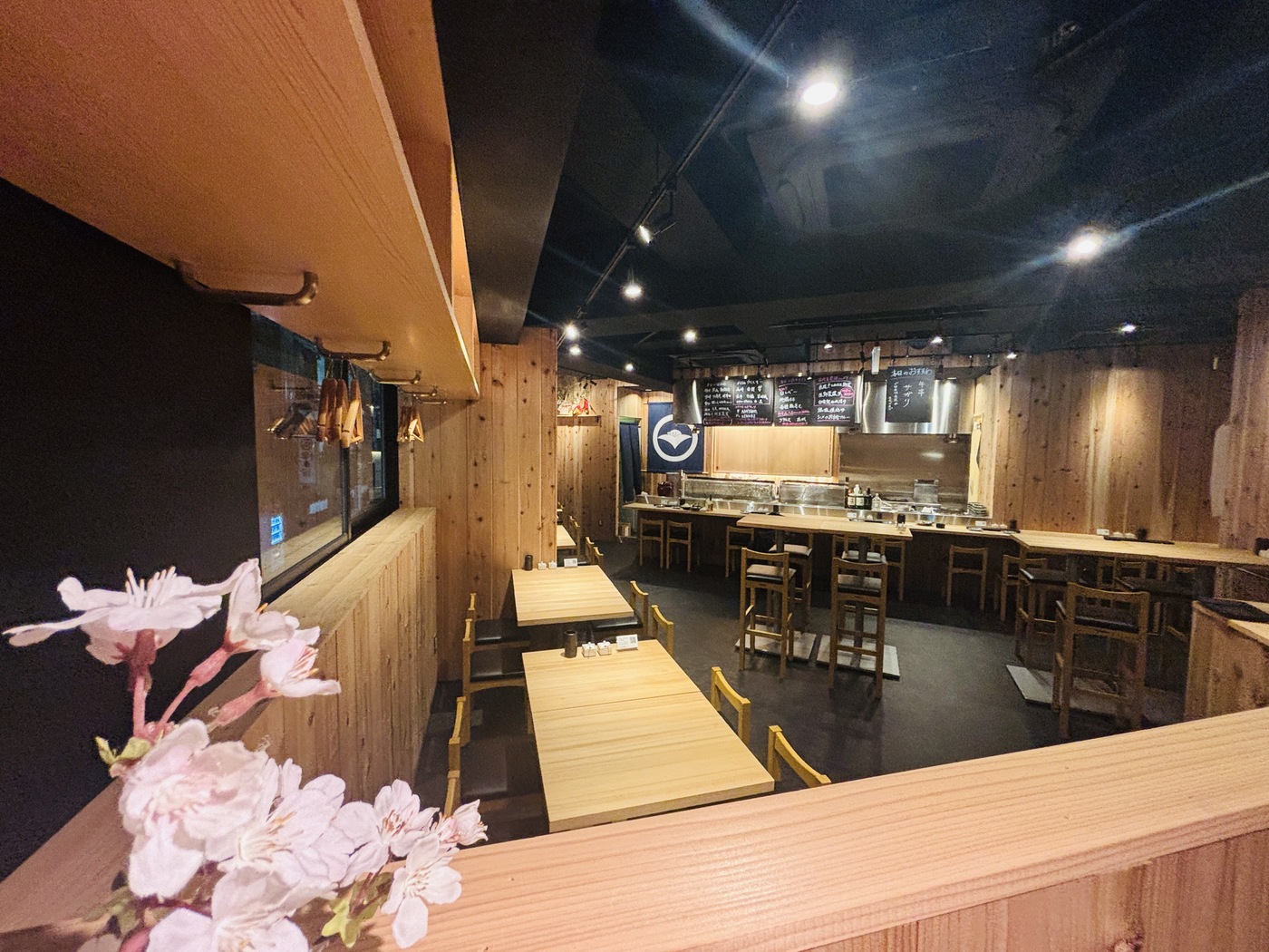 仕事帰りの一杯に最適！横浜駅徒歩1分の絶品焼き鳥｜焼き鳥ゑびす 横浜鶴屋町店【公式】の画像