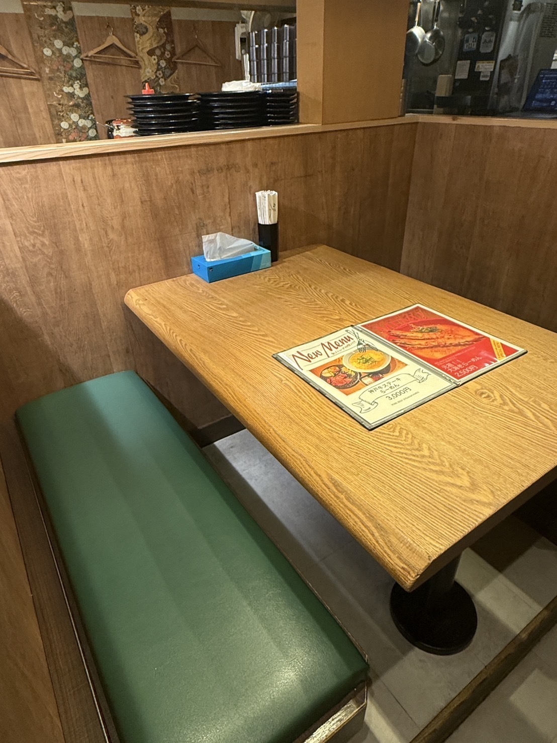 道頓堀で神戸牛の旨味を堪能！観光の合間に楽しむ絶品ラーメン｜神戸牛らーめん 麓の宮【公式】の画像