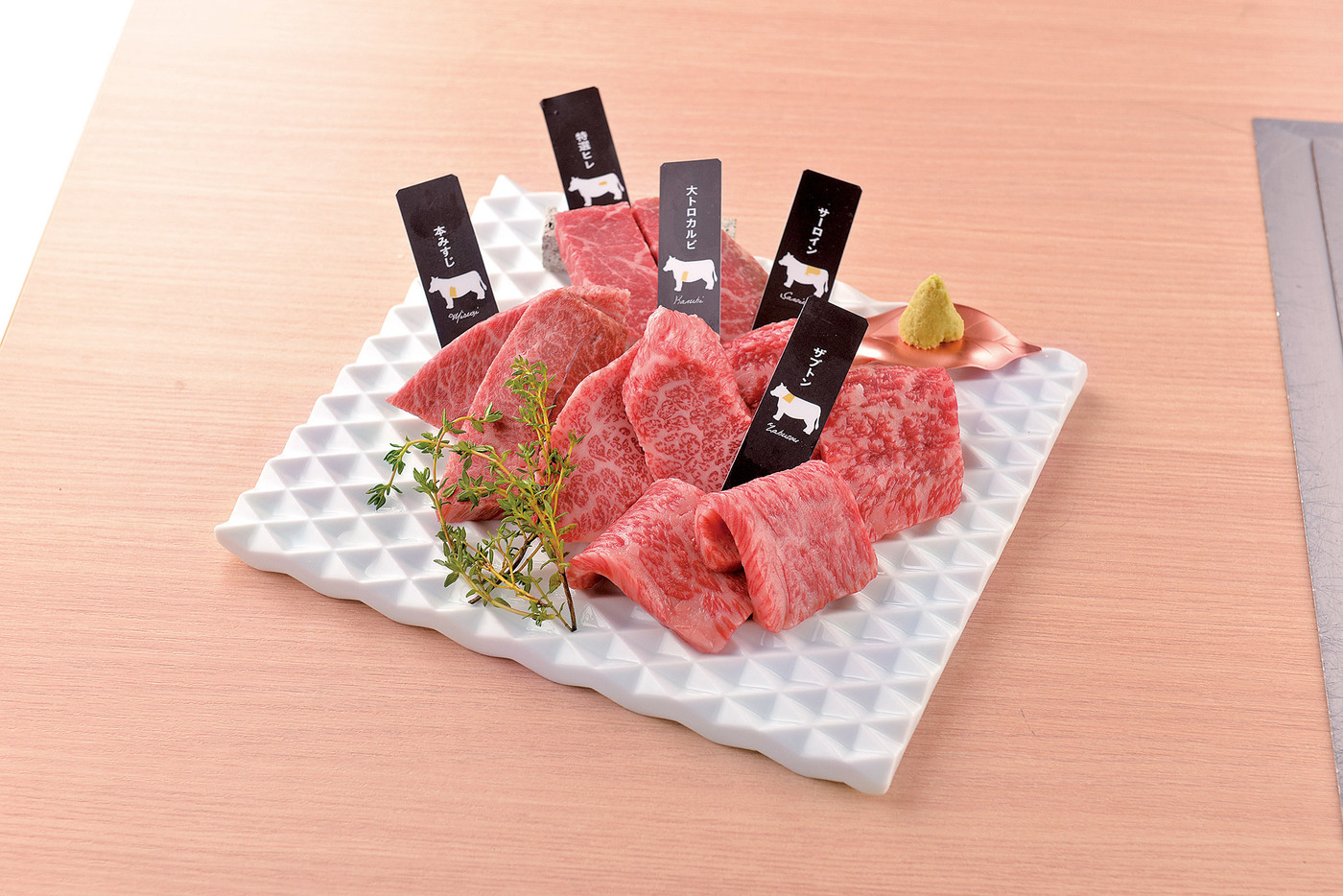 記念日ディナーなら横浜駅近くの熟成和牛で！｜熟成和牛焼肉エイジング・ビーフ 横浜店の画像