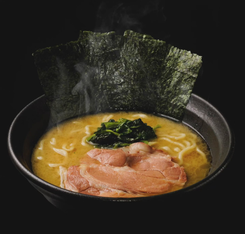 家系だけどマイルド！都筑区で自家製麺を味わう｜一二三家（ひふみや）の画像