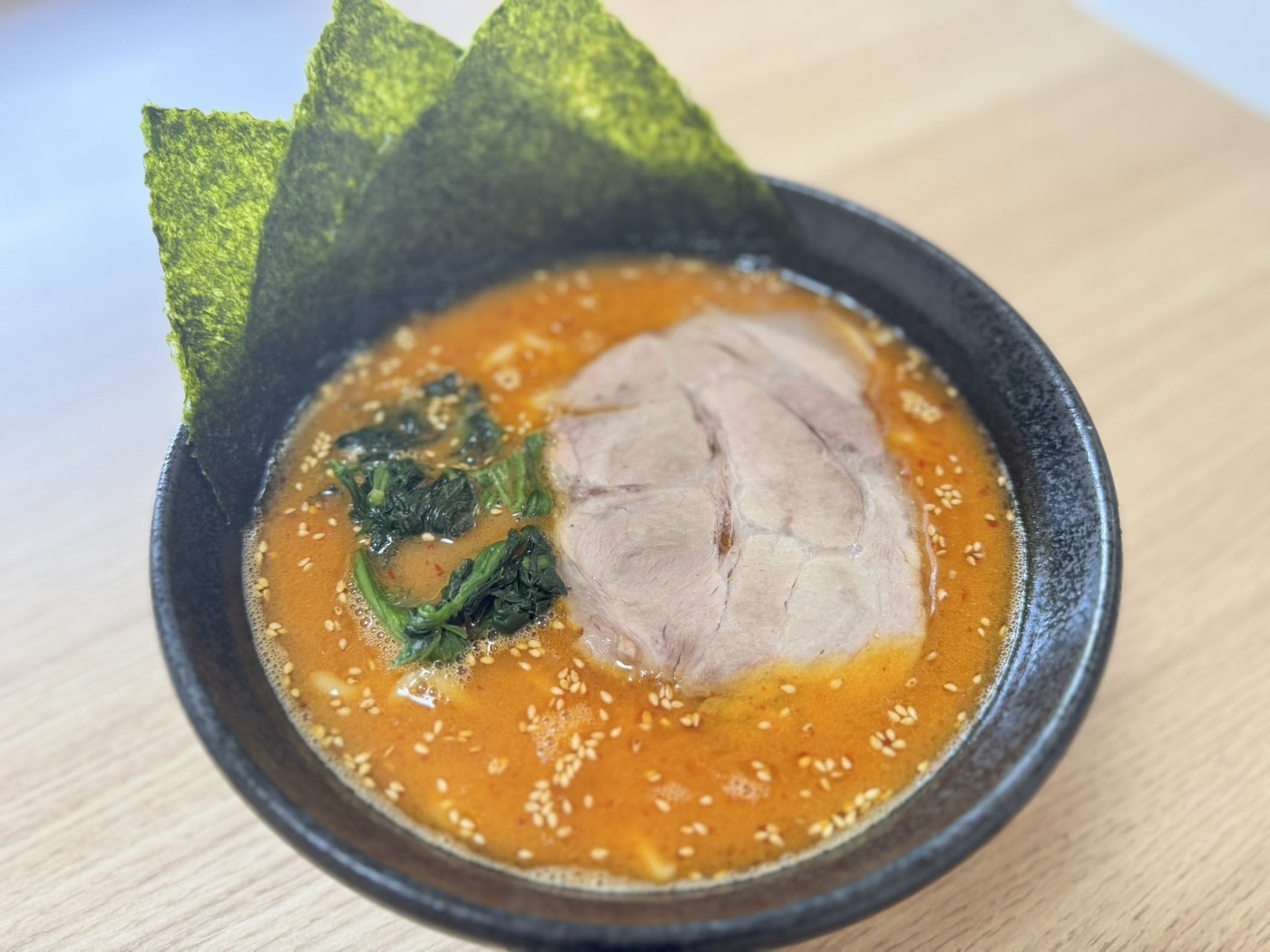 家系だけどマイルド！都筑区で自家製麺を味わう｜一二三家（ひふみや）の画像