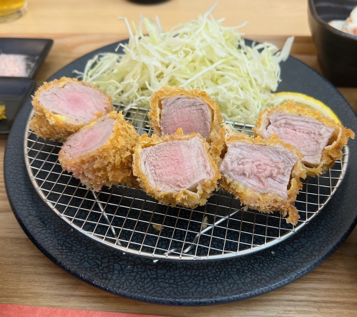 秋葉原で本格とんかつランチなら！希少な黒豚と赤豚が味わえる名店｜とんかつ家 黒豚 げんの画像
